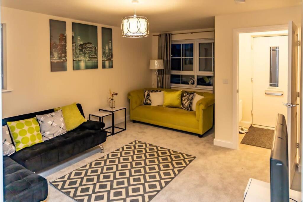 Cozy 3 Bed Sasha House In Beeston Nottingham Villa Exterior photo