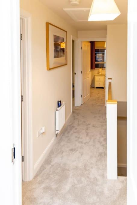 Cozy 3 Bed Sasha House In Beeston Nottingham Villa Exterior photo