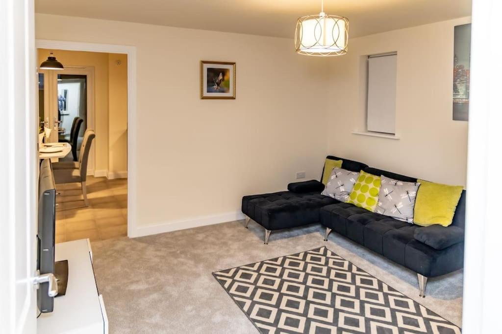 Cozy 3 Bed Sasha House In Beeston Nottingham Villa Exterior photo